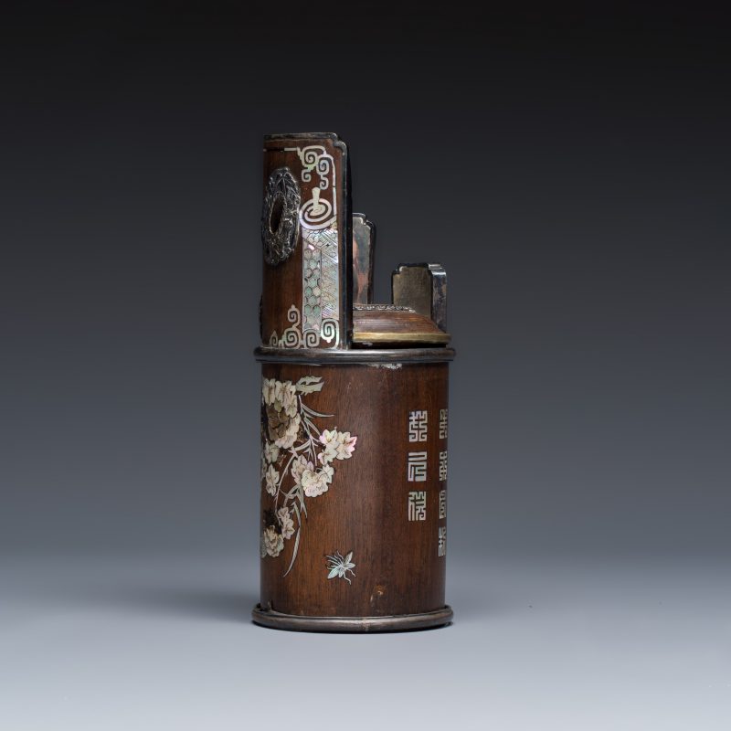 A Vietnamese mother-of-pearl-inlaid opium pipe, water pipe and covered box - 图3