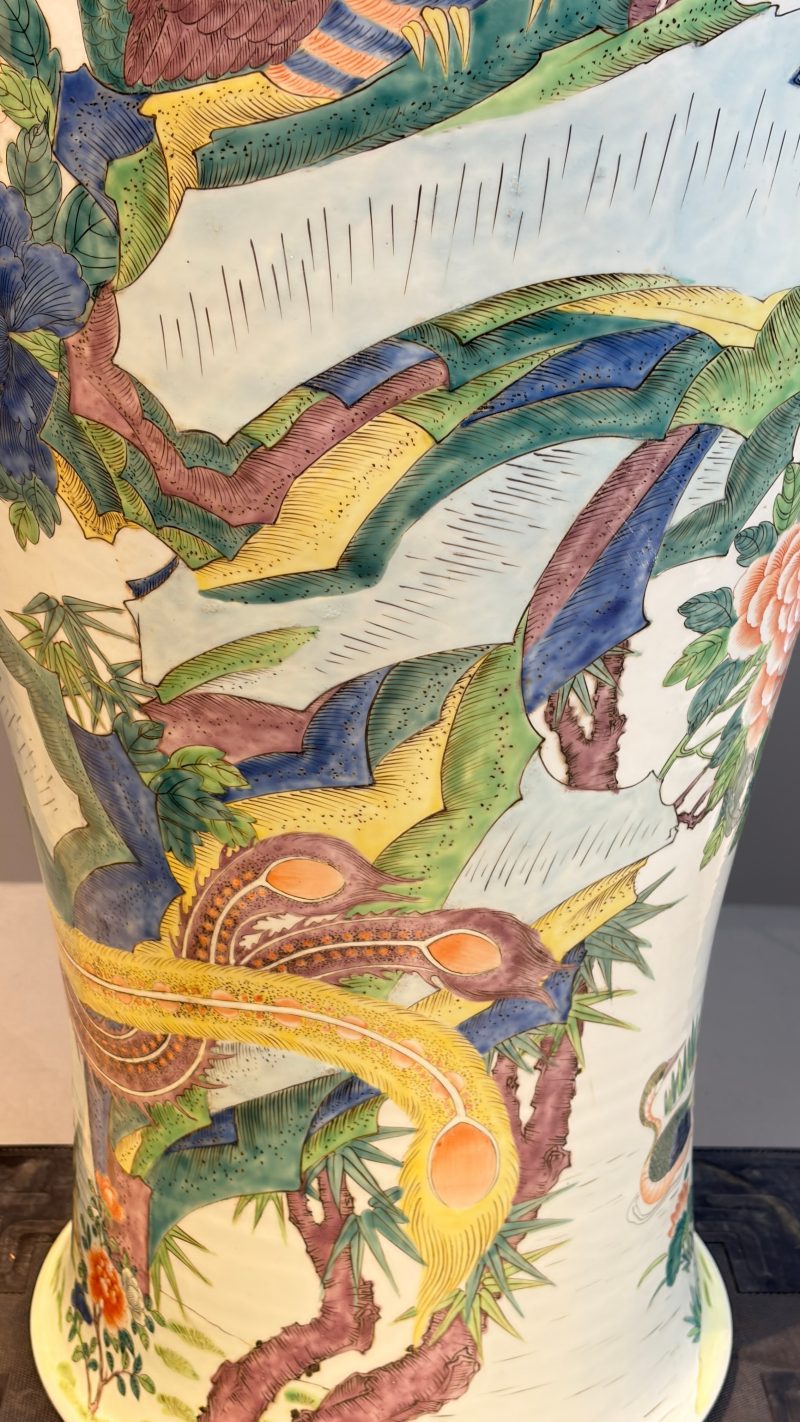 A massive pair of Chinese famille verte 'Phoenixes and Birds' vases - 图45