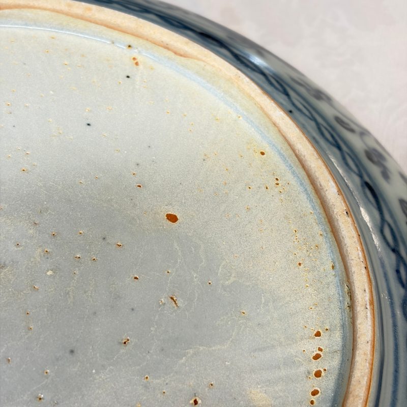 A Chinese blue and white dish with floral design - 图24