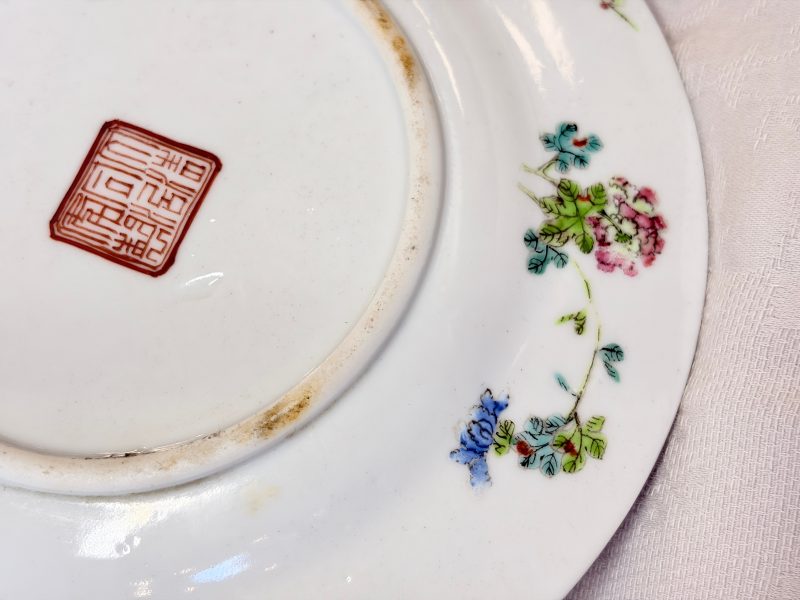 A Chinese famille rose 'Twelve Flower Goddesses' plate - 图12