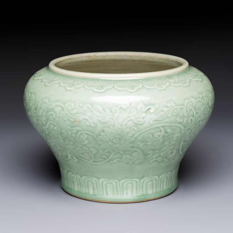 A Chinese celadon-glazed 'Flower Scroll' jar - 图1