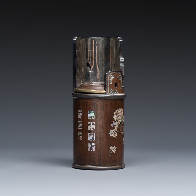 A Vietnamese mother-of-pearl-inlaid opium pipe, water pipe and covered box - 图4