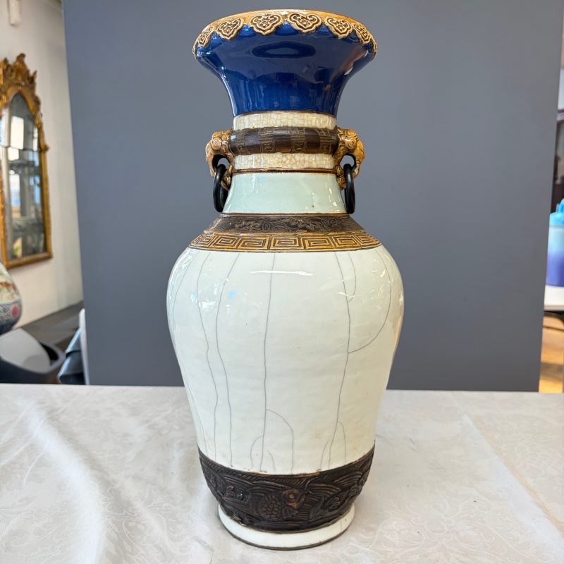 An unusual Chinese Nanking vase decorated with various glazes - 图8