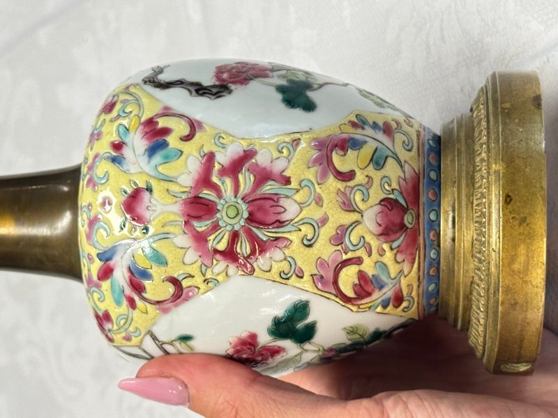 Four Chinese famille rose wares - 图70