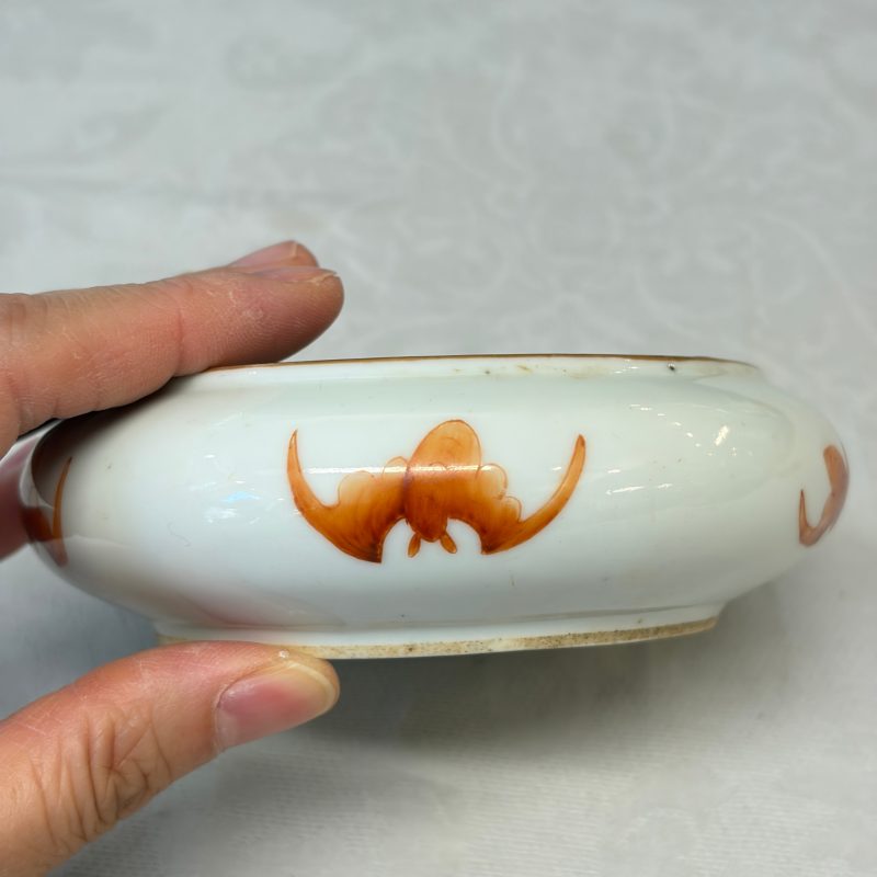 A Chinese famille rose 'Carps among Waves' brush washer - 图9