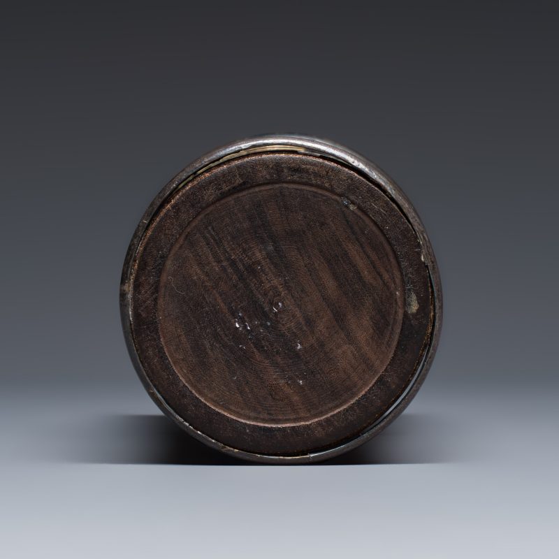 A Vietnamese mother-of-pearl-inlaid opium pipe, water pipe and covered box - 图7