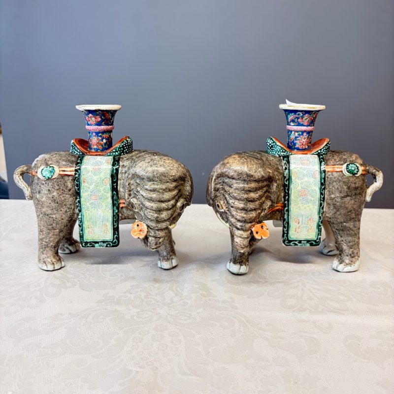A pair of Chinese famille rose models of elephants - 图8