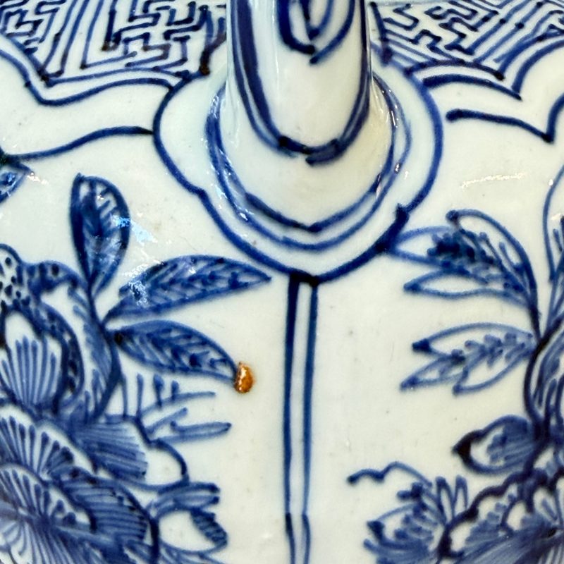 A Chinese blue and white 'Buddhist Lion' wine pot and cover - 图14