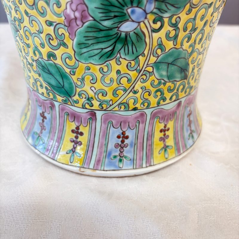 A pair of Chinese famille verte 'Phoenixes among Peonies' vases - 图29