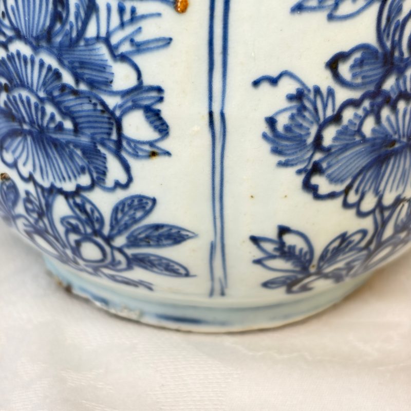 A Chinese blue and white 'Buddhist Lion' wine pot and cover - 图15