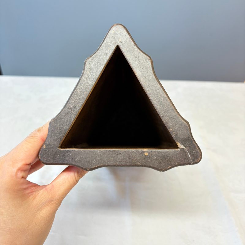 A Chinese Yixing stoneware incised triangular hat stand - 图20