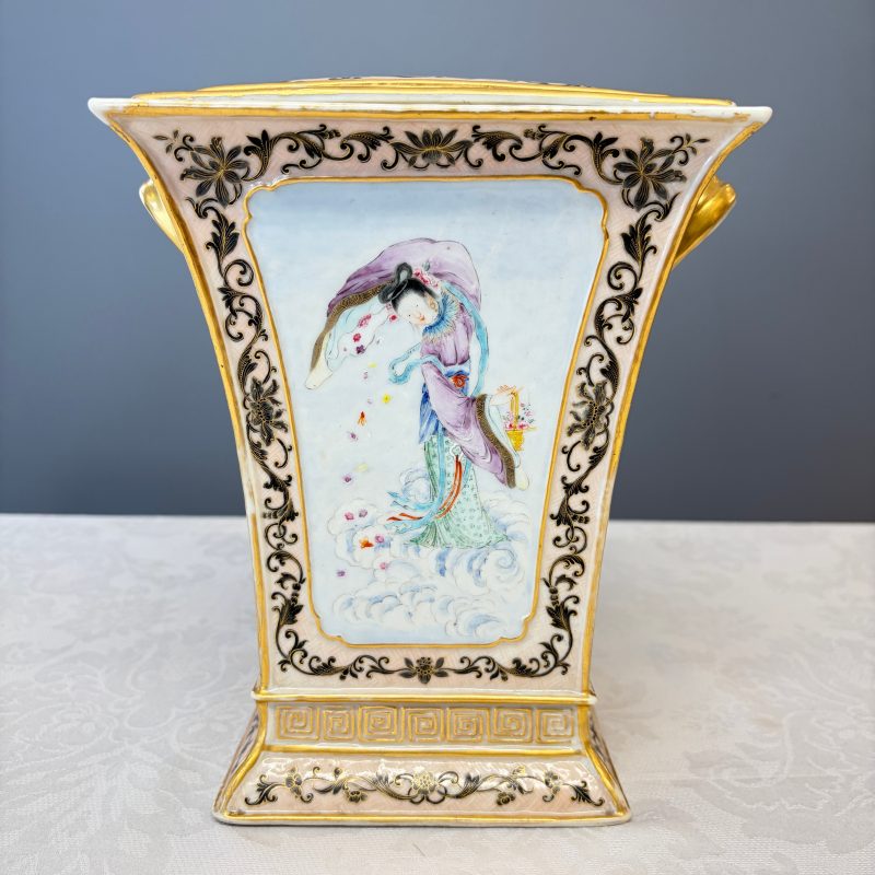 A pair of extremely rare Chinese Canton famille rose bough pots - 图22