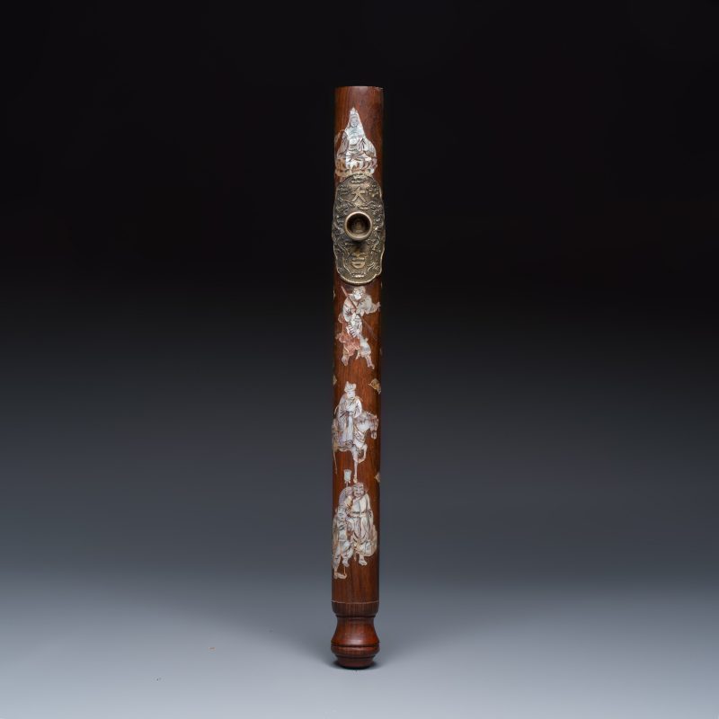 A Vietnamese mother-of-pearl-inlaid opium pipe, water pipe and covered box - 图10