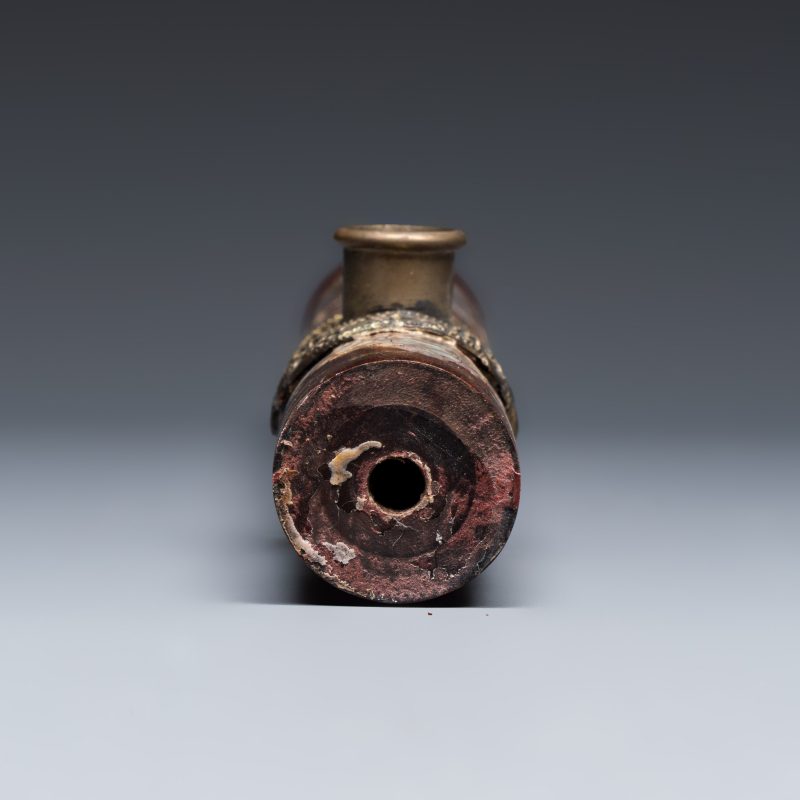 A Vietnamese mother-of-pearl-inlaid opium pipe, water pipe and covered box - 图8
