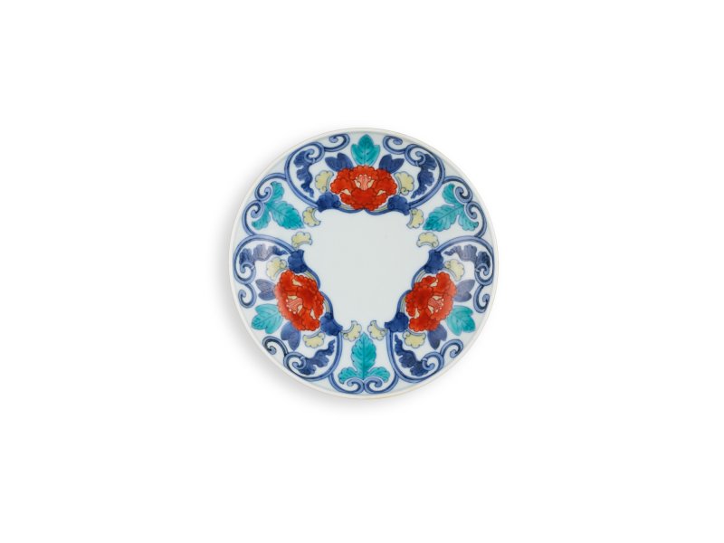 A porcelain dish, Nabeshima ware, Hizen, Edo period, early 18th century | 色絵牡丹唐草文皿 　肥前　鍋島藩窯　江戸時代中期　18世紀前半