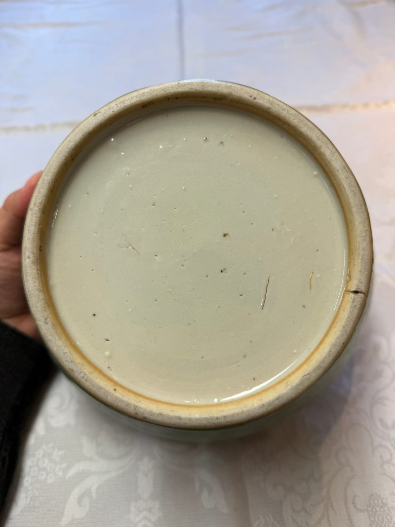 A Chinese celadon-glazed 'Flower Scroll' jar - 图19