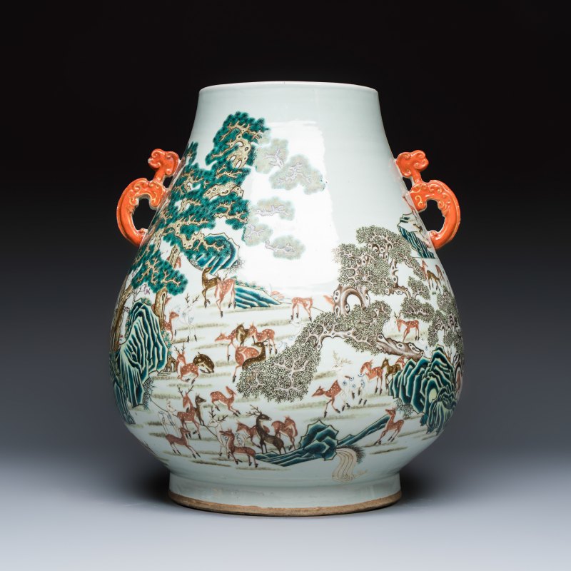 A large Chinese famille rose '100 deer' 'hu' vase - 图3