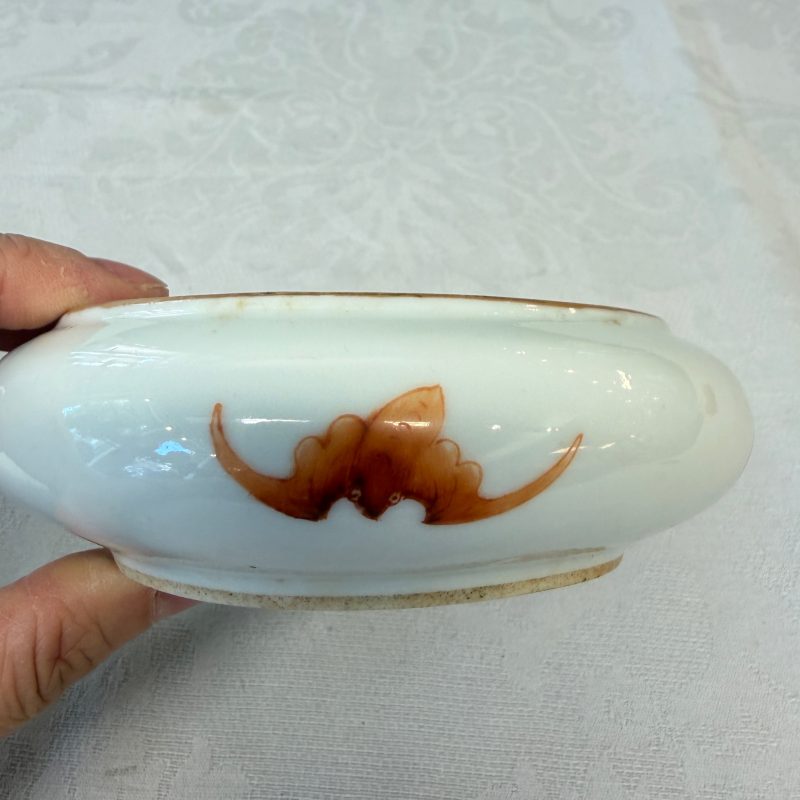 A Chinese famille rose 'Carps among Waves' brush washer - 图12