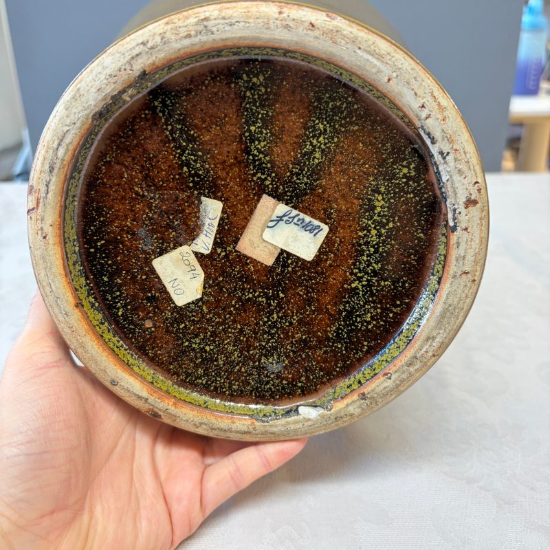 A Chinese teadust-glazed vase - 图25
