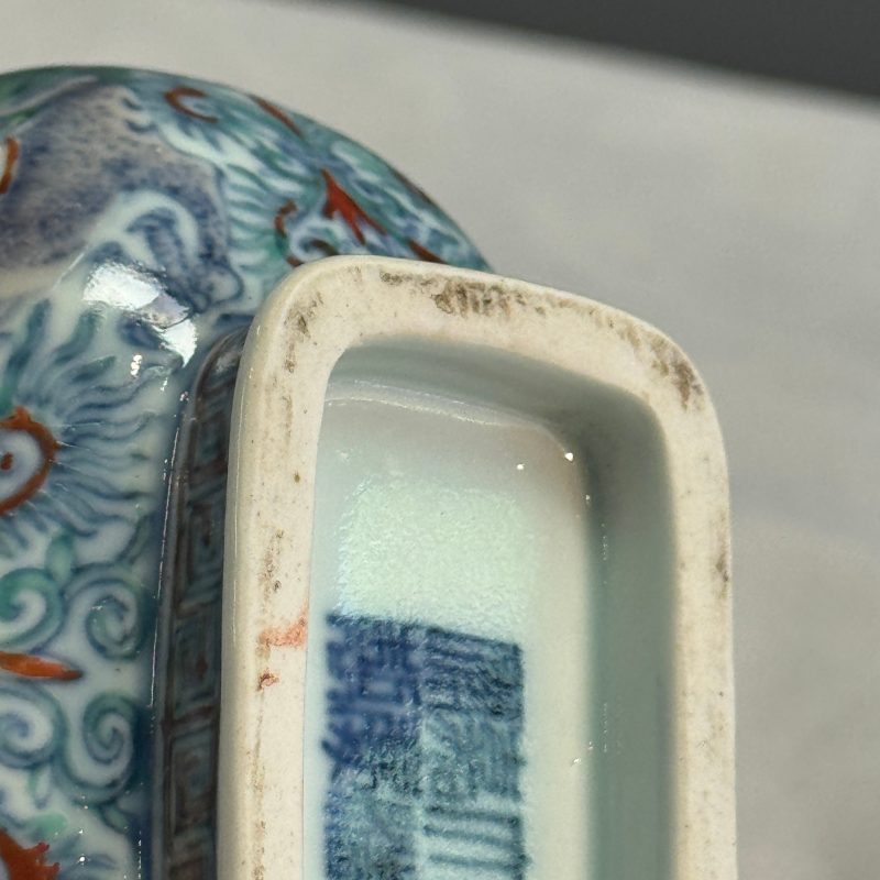 A Chinese doucai double-gourd vase with dragons and ruyi handles - 图25