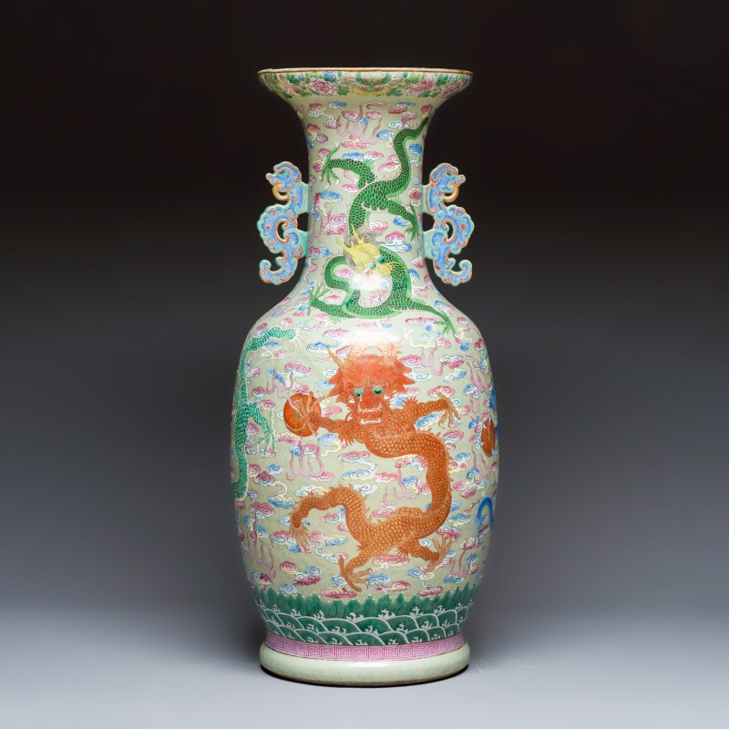 A large Chinese famille rose celadon-ground 'Dragon' vase - 图2