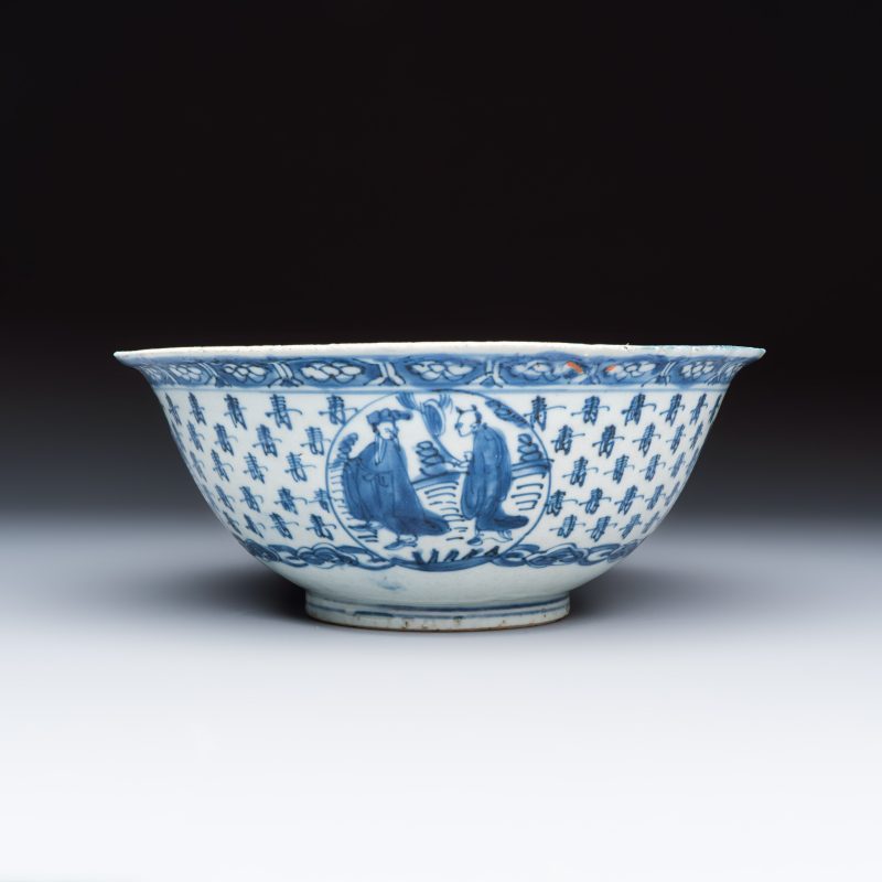A Chinese blue and white 'Shoulao and Eight Immortals' bowl - 图4