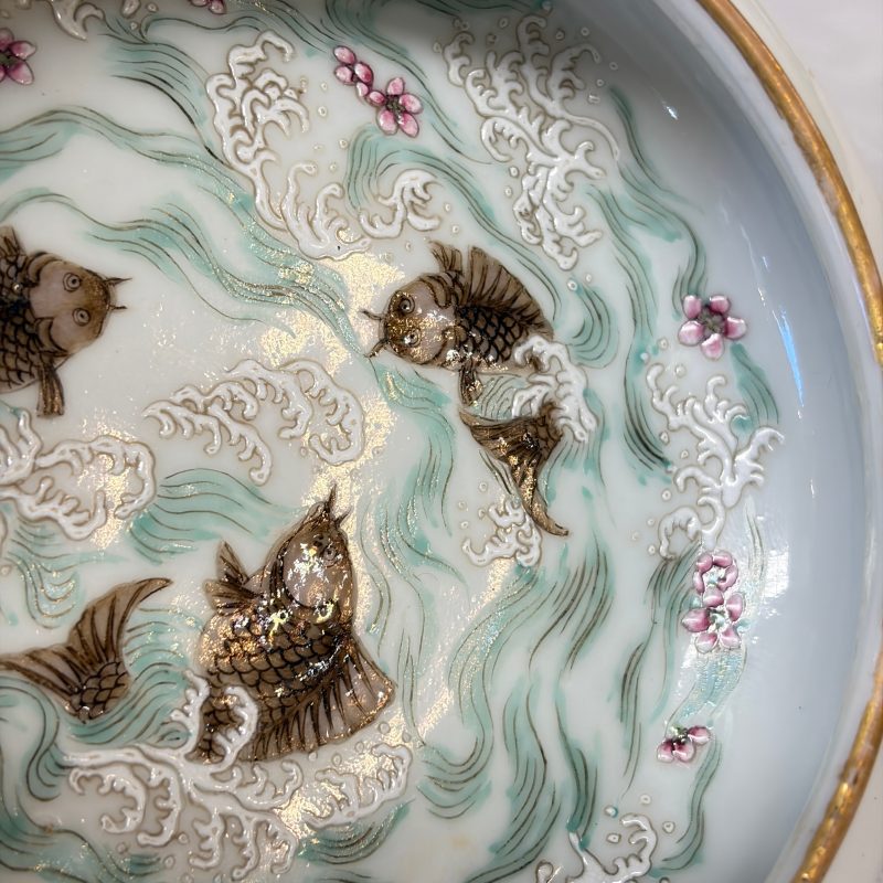 A Chinese famille rose 'Carps among Waves' brush washer - 图15