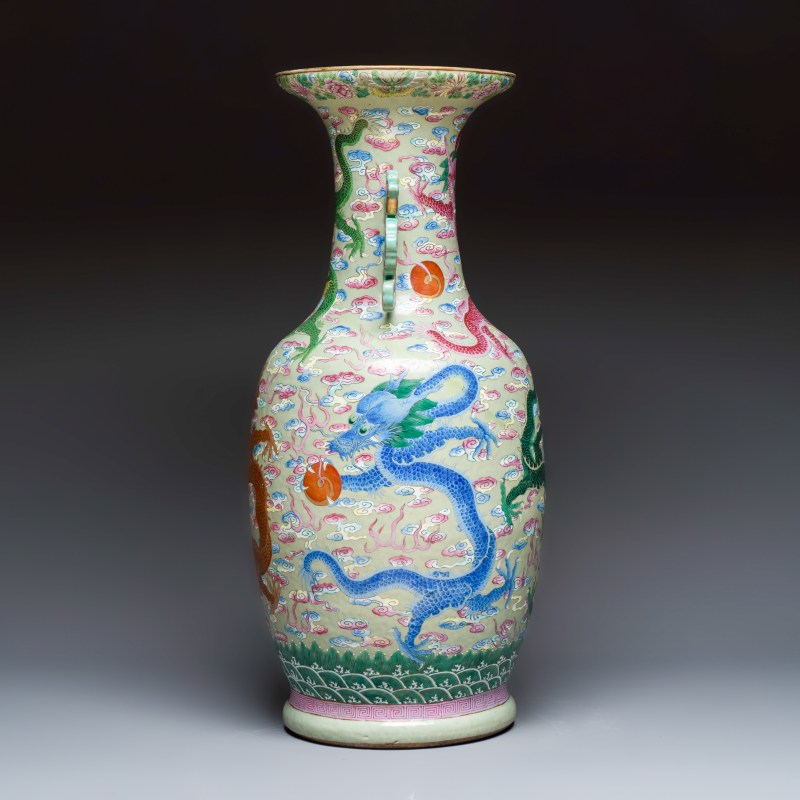 A large Chinese famille rose celadon-ground 'Dragon' vase - 图3