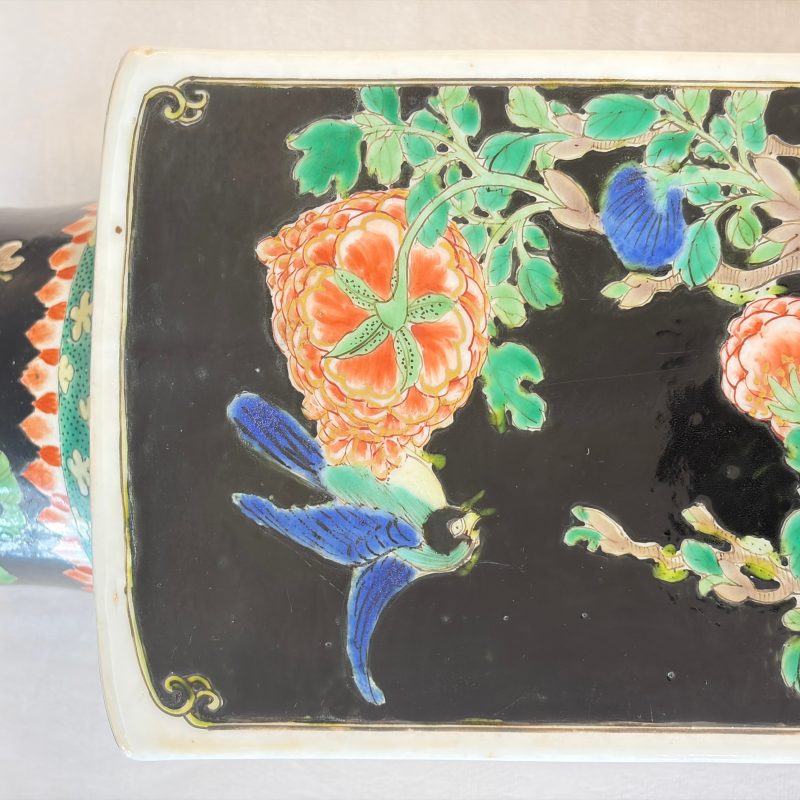 A Chinese famille noire square vase with birds among flowering branches - 图25