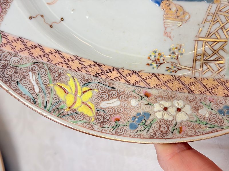 A pair of Chinese famille rose 'Xi Xiang Ji' plates - 图18