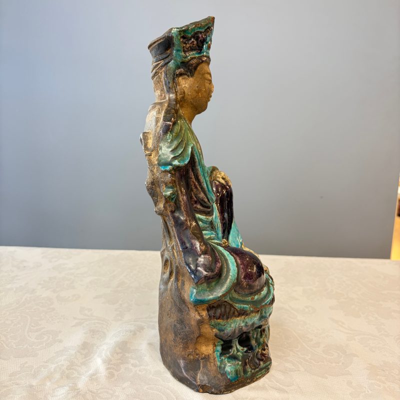 A Chinese Fahua-glazed stoneware model of Guanyin - 图12