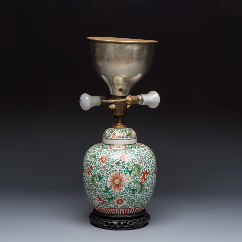 Three Chinese famille rose, verte and iron-red-decorated jars, one mounted as a lamp - 图2