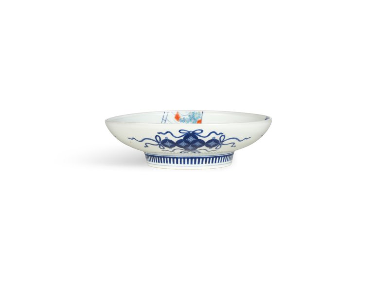 A porcelain dish, Nabeshima ware, Hizen, Edo period, late 17th – early 18th century | 色絵草紙散文皿　肥前　鍋島藩窯　江戸時代中期　17世紀後半～18世紀前半 - 图2