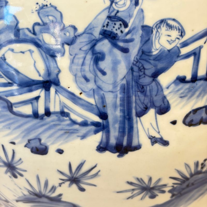 A Chinese blue and white baluster vase and cover with narrative design - 图18