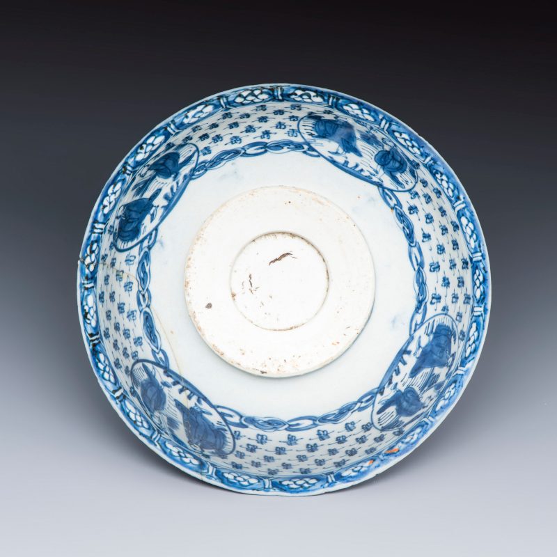 A Chinese blue and white 'Shoulao and Eight Immortals' bowl - 图7