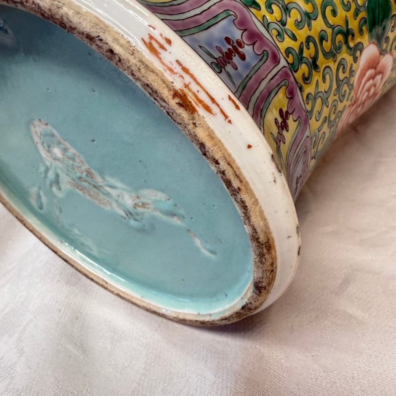 A pair of Chinese famille verte 'Phoenixes among Peonies' vases - 图37