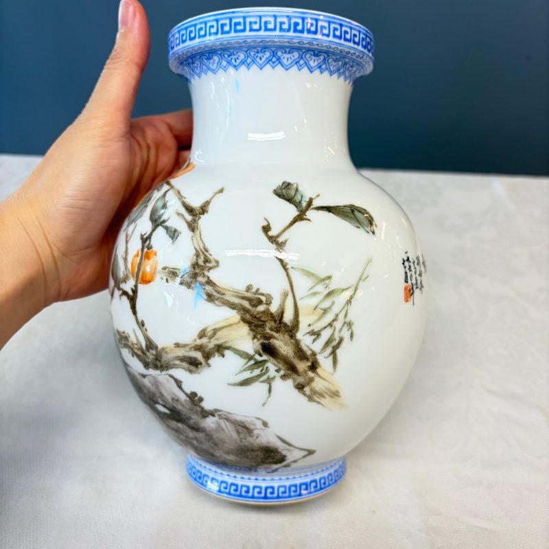 A Chinese famille rose semi-eggshell vase and a qianjiang cai vase - 图19