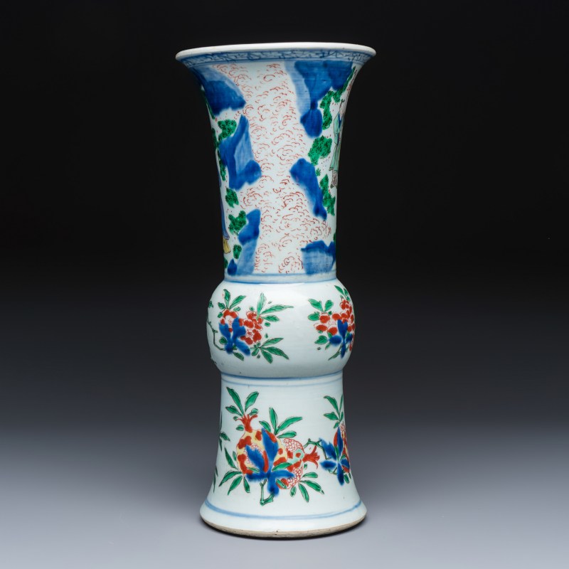 A Chinese wucai 'Gu' vase with Sanxing design - 图3