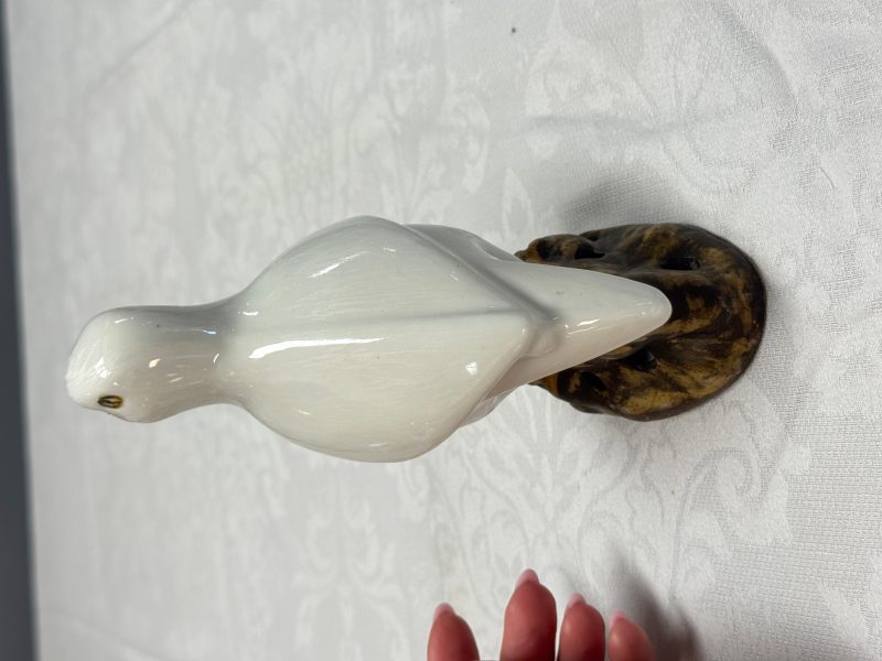 Three pairs of Chinese white-glazed birds - 图31