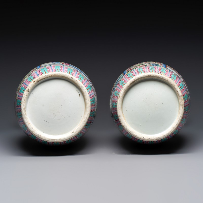 A pair of Chinese famille rose vases with narrative design - 图7