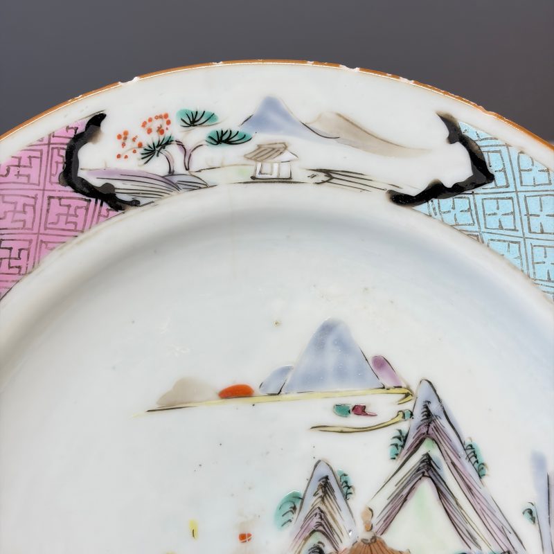 A collection of 13 Chinese famille rose 'Landscape' plates and dishes - 图105