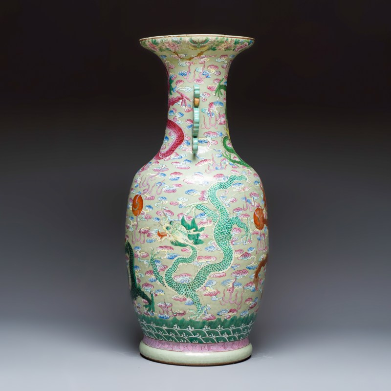 A large Chinese famille rose celadon-ground 'Dragon' vase - 图5