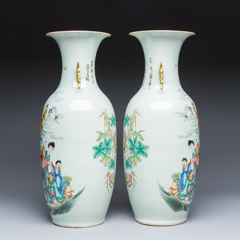 A pair of Chinese famille rose 'Immortals' vases - 图5