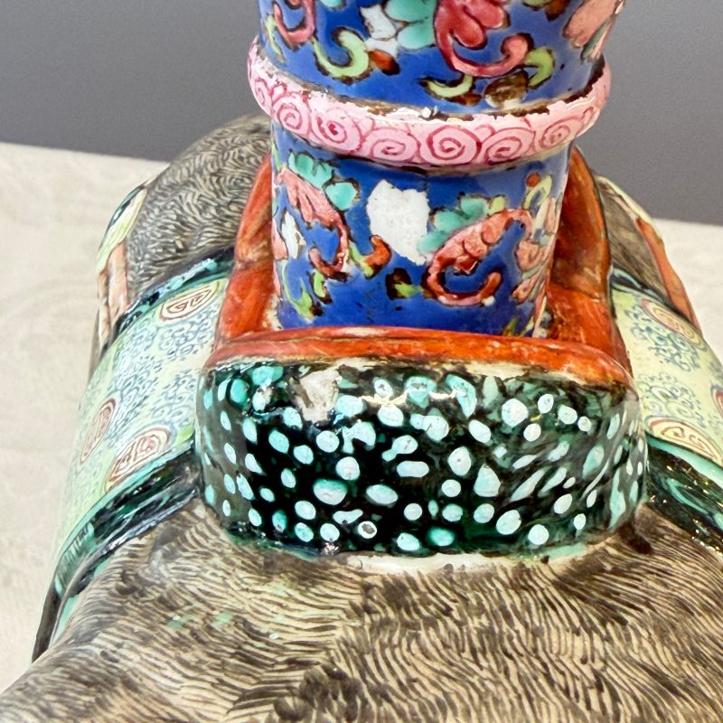 A pair of Chinese famille rose models of elephants - 图18