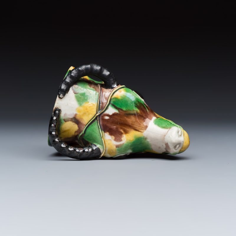 A Chinese famille verte sancai biscuit rhyton or libation cup in the shape of a buffalo head - 图6