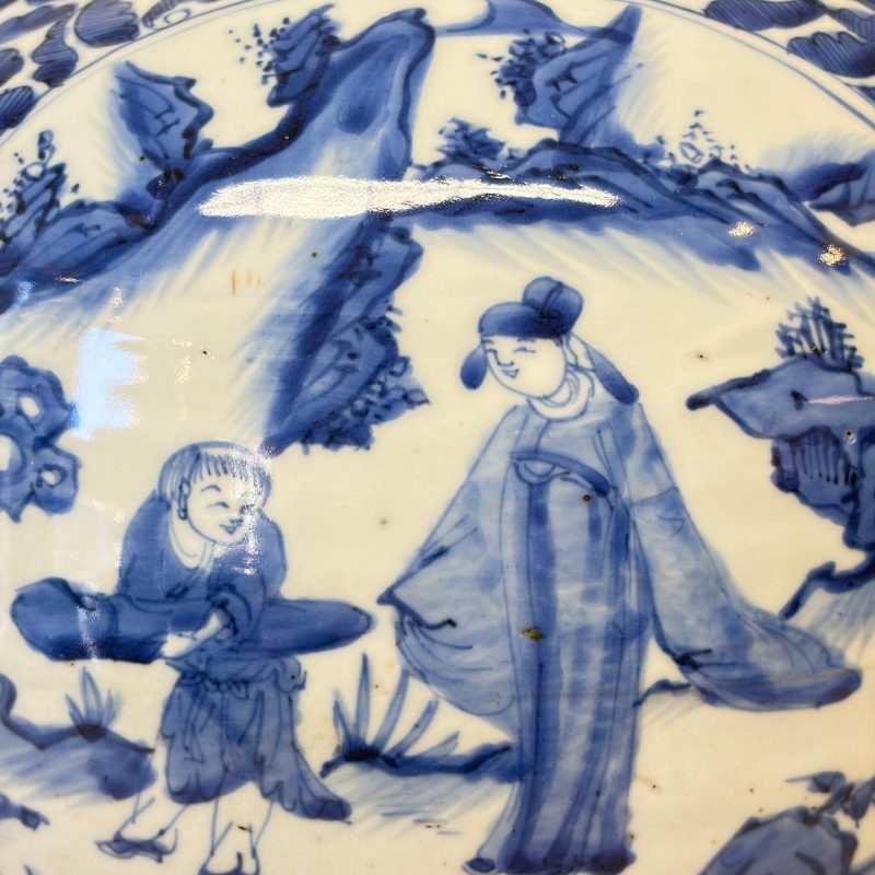 A Chinese blue and white baluster vase and cover with narrative design - 图23