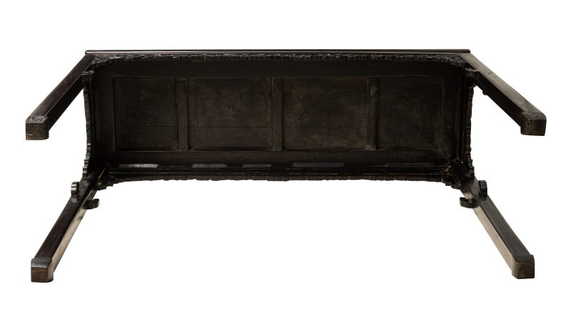 A pair of carved zitan waisted corner-leg tables - 图3