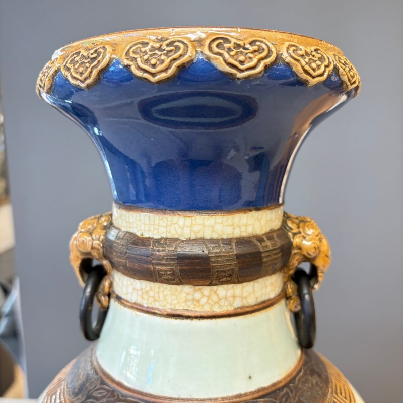 An unusual Chinese Nanking vase decorated with various glazes - 图9