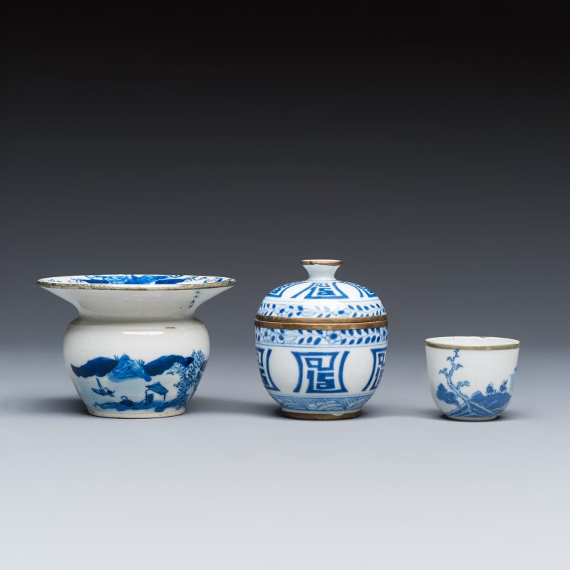 Nine Chinese blue and white wares for the Southeast Asian market, including Bleu de Hue - 图16