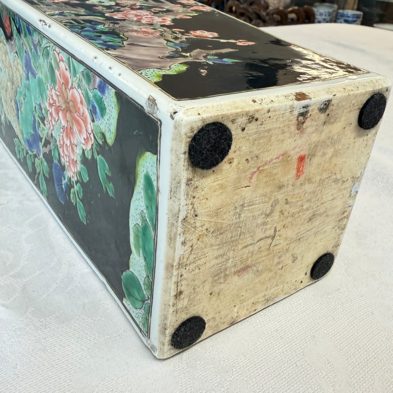 A Chinese famille noire square vase with birds among flowering branches - 图34